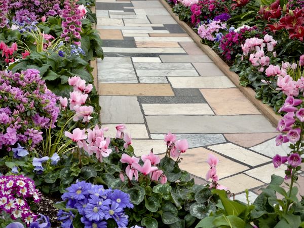 Cost of Garden Path Installation in Bel Air